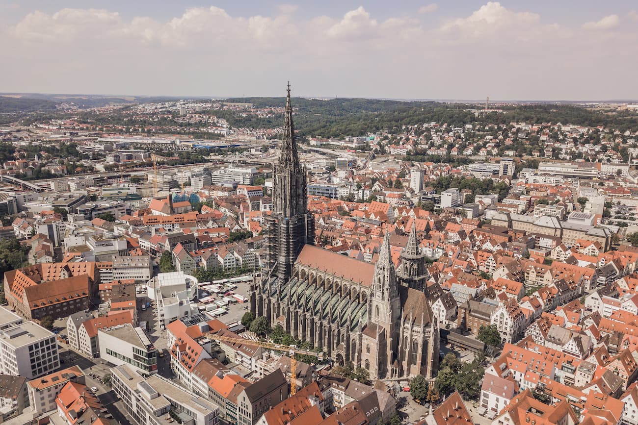Luftaufnahme von Ulm mit dem Ulmer Münster